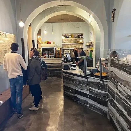Bella Napoli Trattoria Pizzeria Pensjonat La Spezia
