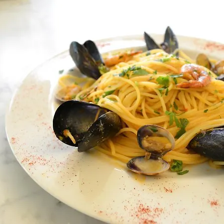 ベッラ ナポリ トラットリア ピッツェリア