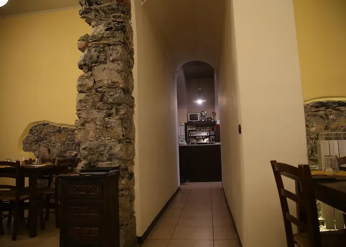 Πανσιόν Bella Napoli Trattoria Pizzeria 3*