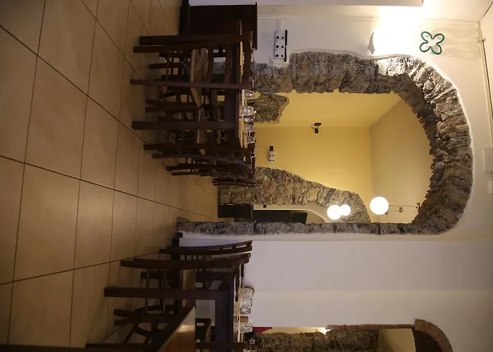 Πανσιόν Bella Napoli Trattoria Pizzeria Λα Σπέτσια