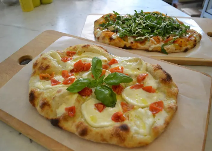 Πανσιόν Bella Napoli Trattoria Pizzeria Λα Σπέτσια