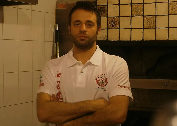 Bella Napoli Trattoria Pizzeria Λα Σπέτσια