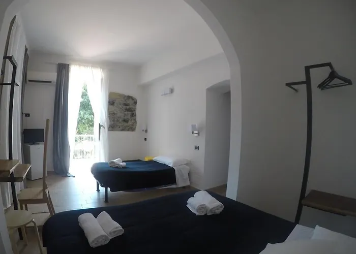 Bella Napoli Trattoria Pizzeria 3*