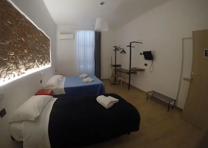 Πανσιόν Bella Napoli Trattoria Pizzeria 3*